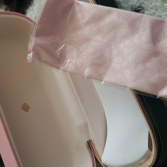 sunglasses case - Picture 3 of 4